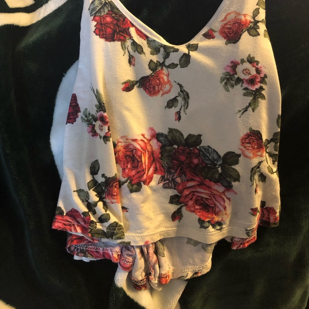 EUC Rue 21 Crop Top Tank